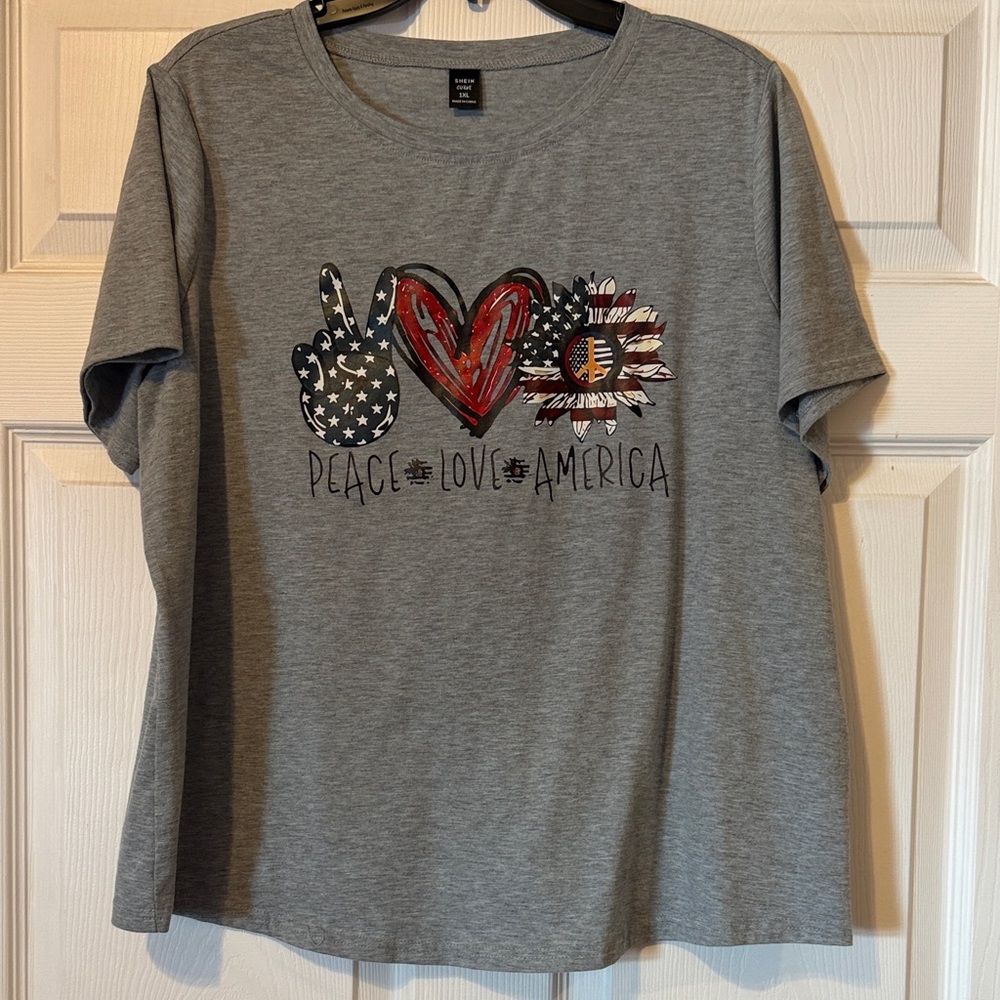 Women’s American Patriotic Graphic Tee